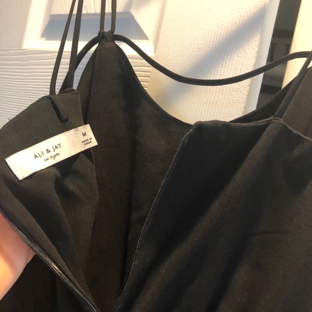 Ali & Jay Strappy Bodice Romper: Size Medium - Picture 8 of 11
